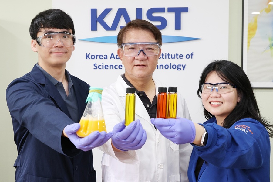 A KAIST Team Engineers a Microbial Platform for Efficient Lutein Production 이미지